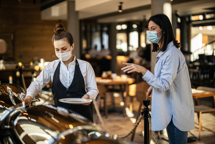 2 salariées du secteur restauration